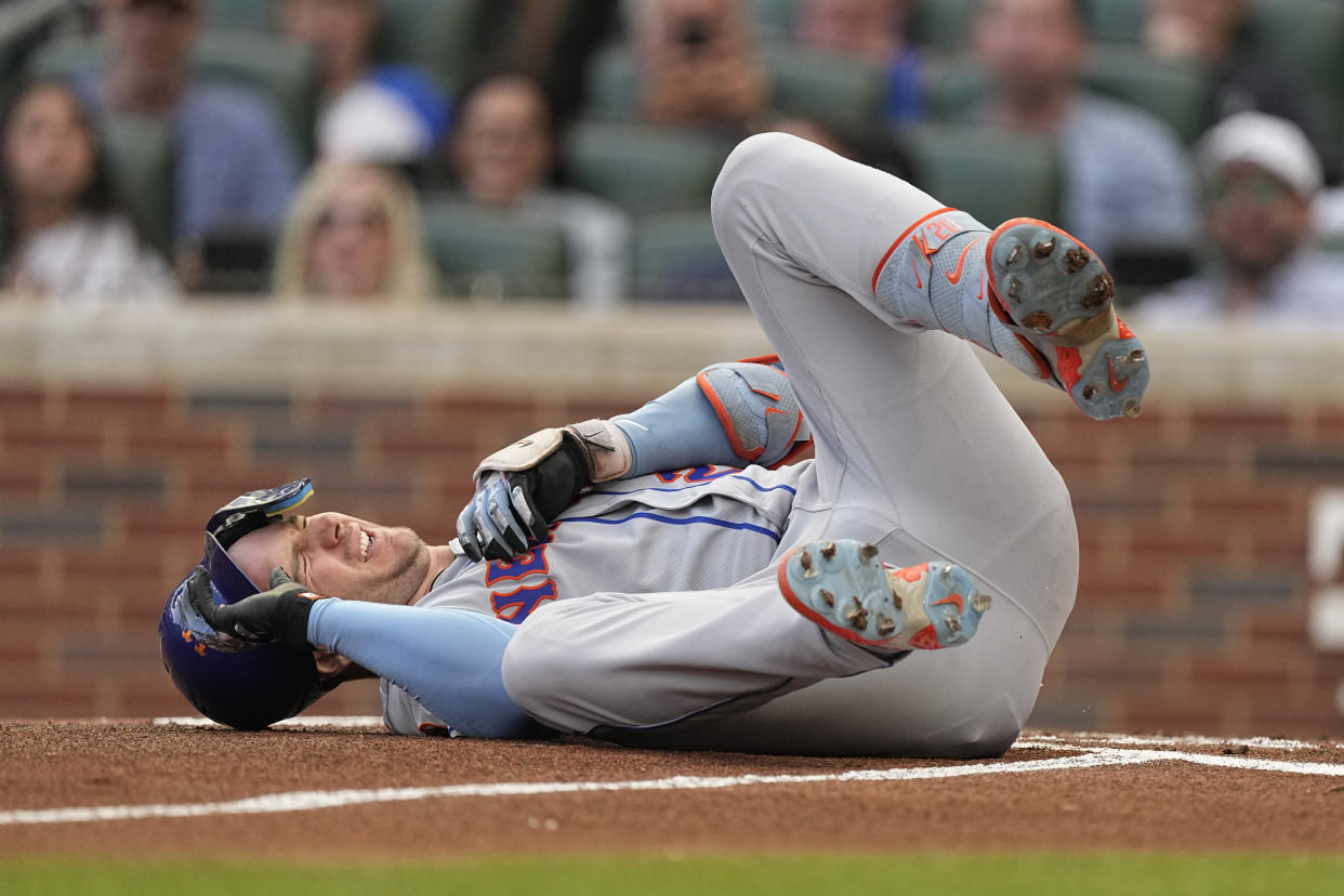 Pete Alonso left the Mets' game Wednesday against the Braves due to a wrist injury. (AP Photo/John Bazemore)