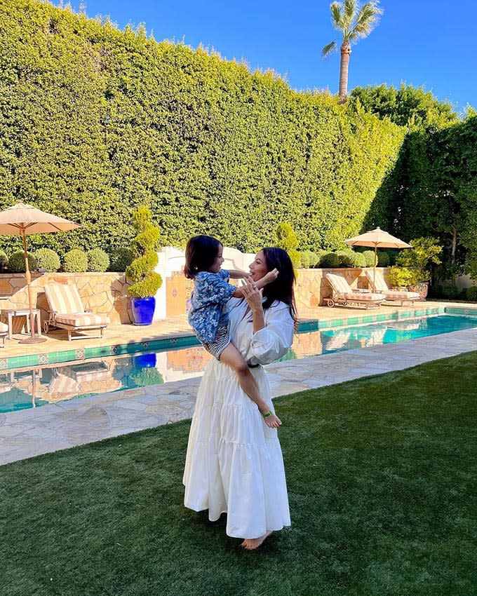 Eva Longoria con su hijo Santiago