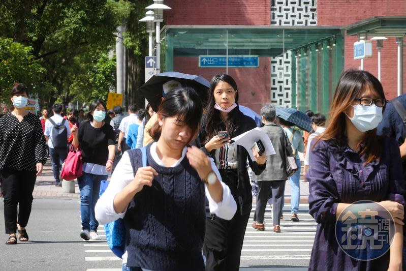 今白天氣溫一樣相當炎熱。（本刊資料照）