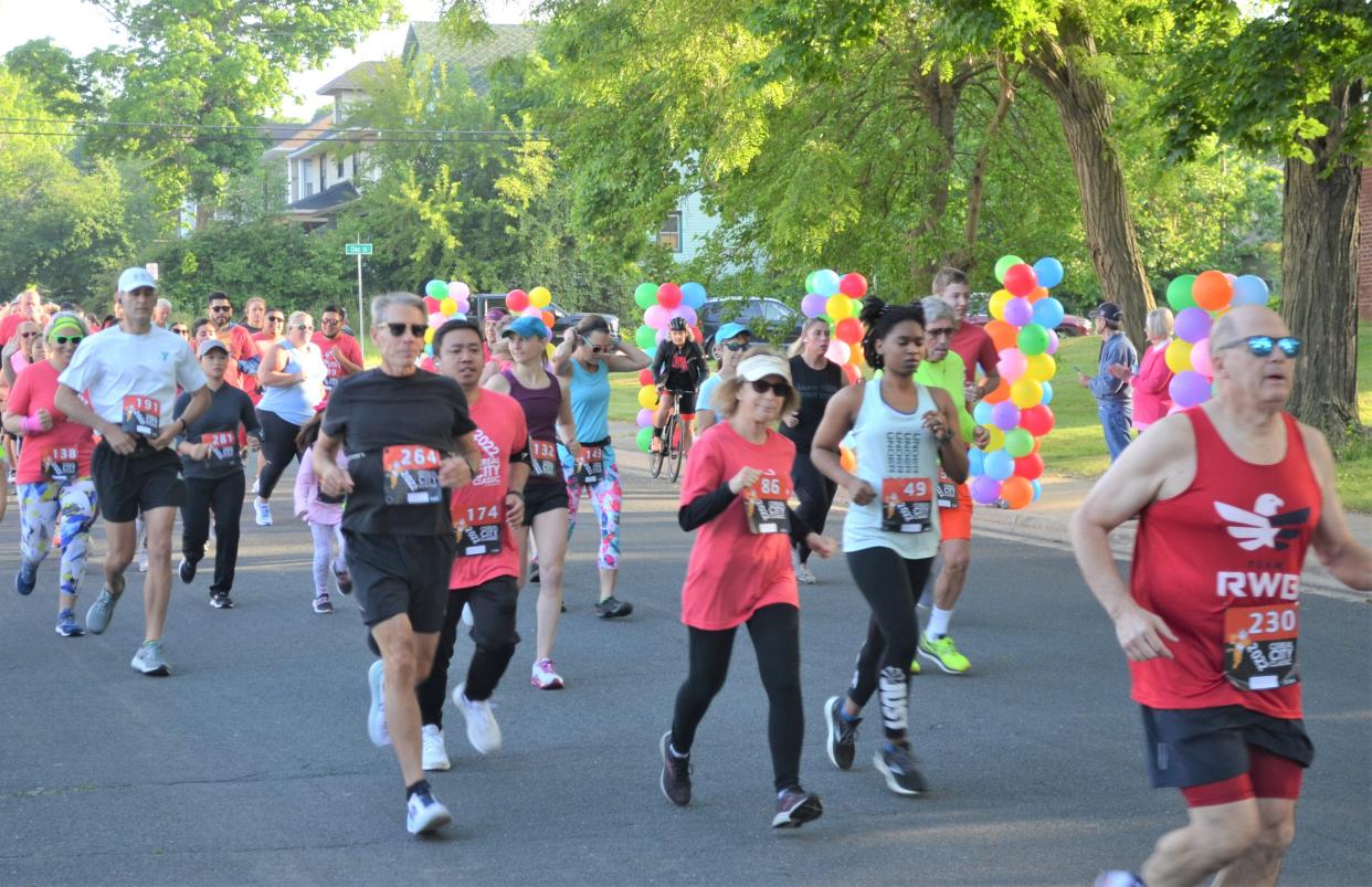 Close to 600 runners competed in the 2022 Cereal City Classic in downtown Battle Creek on Saturday.