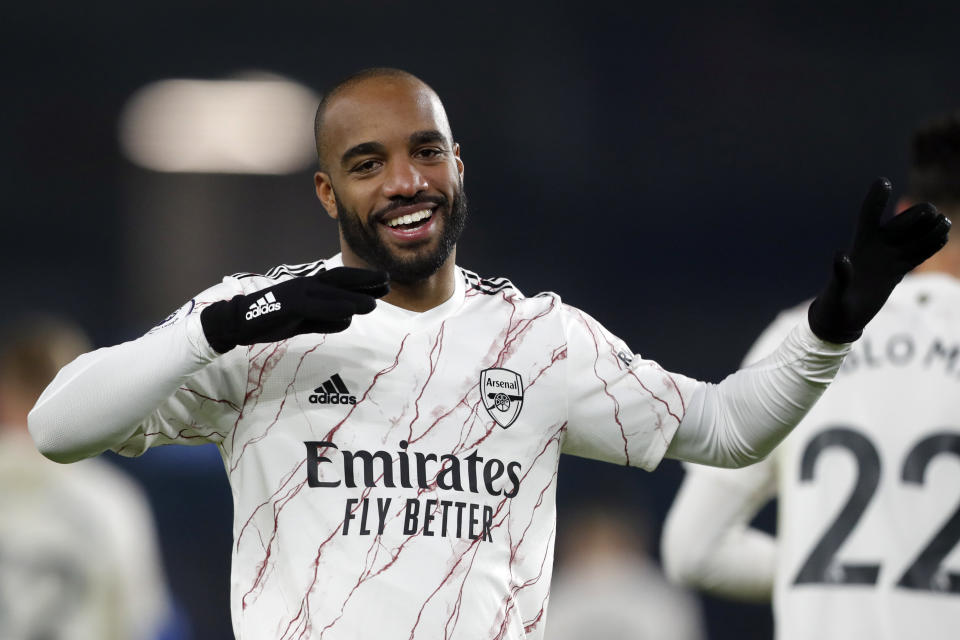 El astro de Arsenal Alexandre Lacazette celebra tras anotar un gol contra Brighton en un partido de la Liga Premier inglesa el martes, 29 de diciembre del 2020, en Brighton. Arsenal ganó 1-0. (AP Foto/Frank Augstein, Pool)