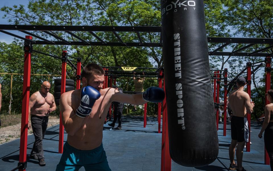 People exercising in Odesa - Anadolu Agency 