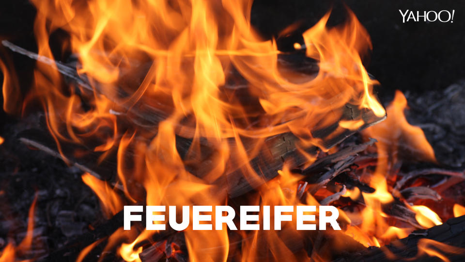 <p>Das Wort „Feuereifer“ war anfänglich negativ besetzt, denn es symbolisierte die zerstörerische Kraft des Feuers. Seit Mitte des 18. Jahrhunderts wird das Wort zunehmend im positiven Sinne gebraucht. Auch die Redewendung „Feuer und Flamme sein“ hängt hiermit zusammen. (Bild: Bo Valentino/ddp Images) </p>