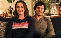 Dafür folgte privat das große Glück. Seit 2014 ist Adam Brody mit "Gossip Girl"-Star Leighton Meester verheiratet. Die beiden sind Eltern von zwei Kindern und spielten zuletzt auch Seite an Seite in der ABC-Sitcom "Single Parents" (Bild). (Bild: Scott Everett White via Getty Images)