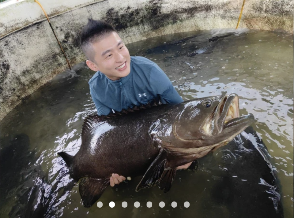 The Secrets of a Fish Farm with Seafood Bucket. PHOTO: Klook
