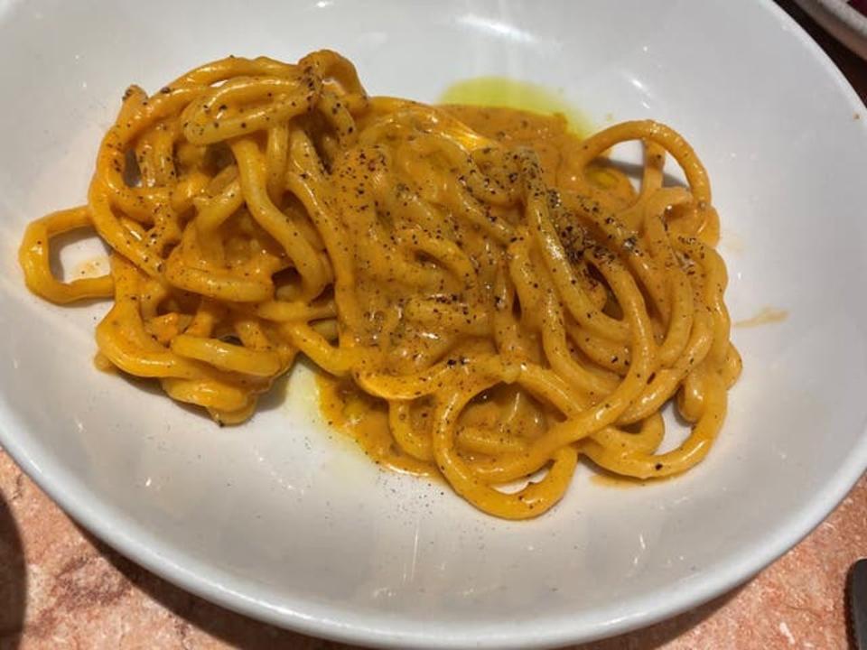 Brown crab cacio e pepe at manteca (Molly Codyre)