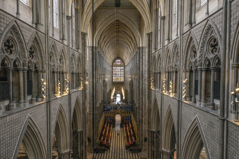 Una vista general de la Abadía de Westminster en Londres, el miércoles 12 de abril de 2023, antes de la coronación del rey Carlos III.  (Dan Kitwood/Pool Foto via AP)