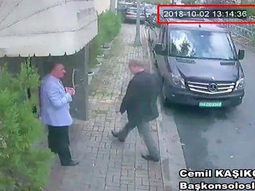 jamal khashoggi enter saudi embassy