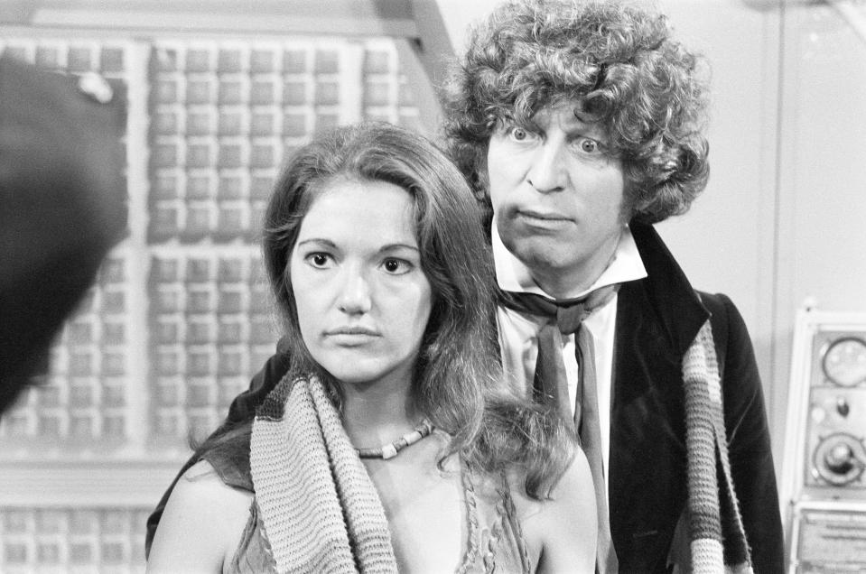 Doctor Who, actor Tom Baker - the 4th Doctor - pictured with new assistant Leela played by actress Louise Jameson, the Doctors first alien companion 26th October 1976. (Photo by Freddie Reed/Mirrorpix/Getty Images)