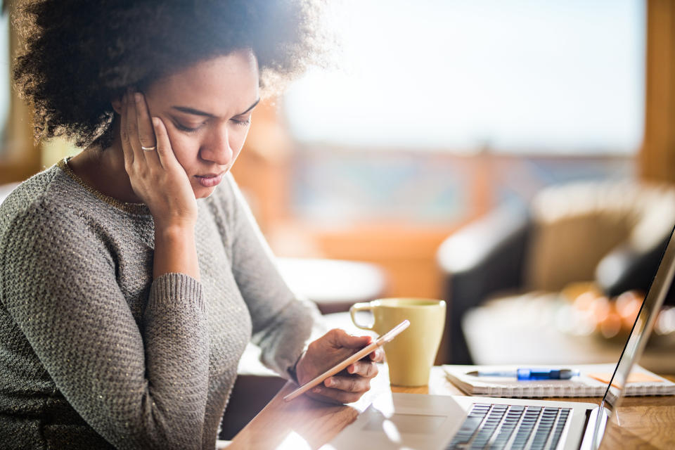 For many people, Monday means a loss of freedom, a messed-up body rhythm and a return to an unhappy work situation. (Photo: skynesher via Getty Images)