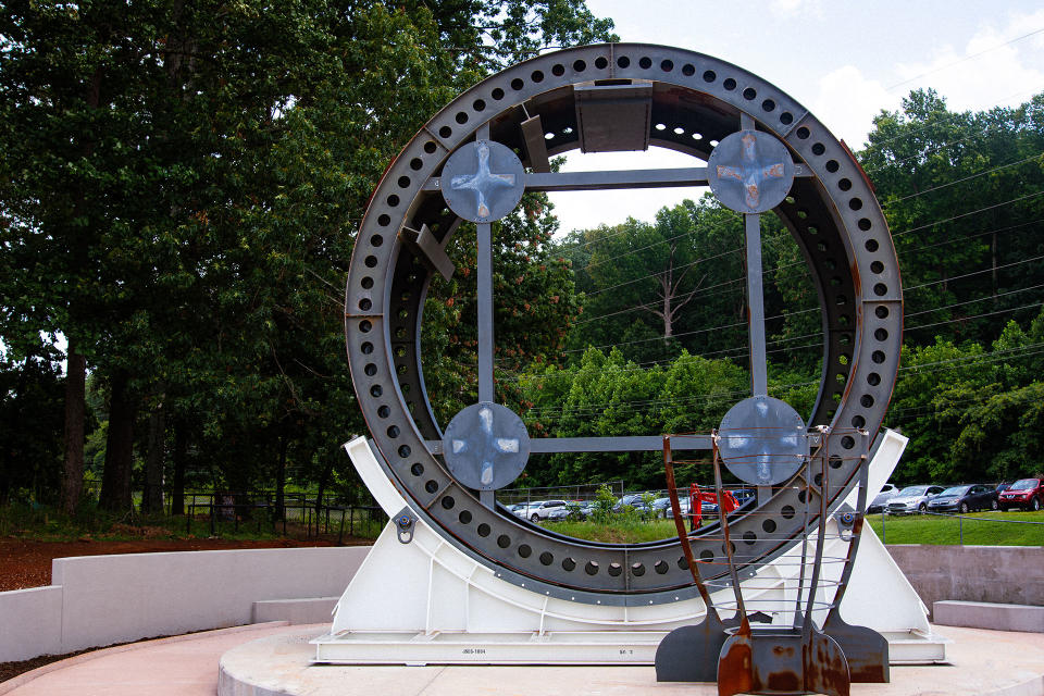 The engine section from NASA's Space Launch System (SLS) core stage simulator has now been added to the Rocket Park at the U.S. Space & Rocket Center in Huntsville, Alabama.