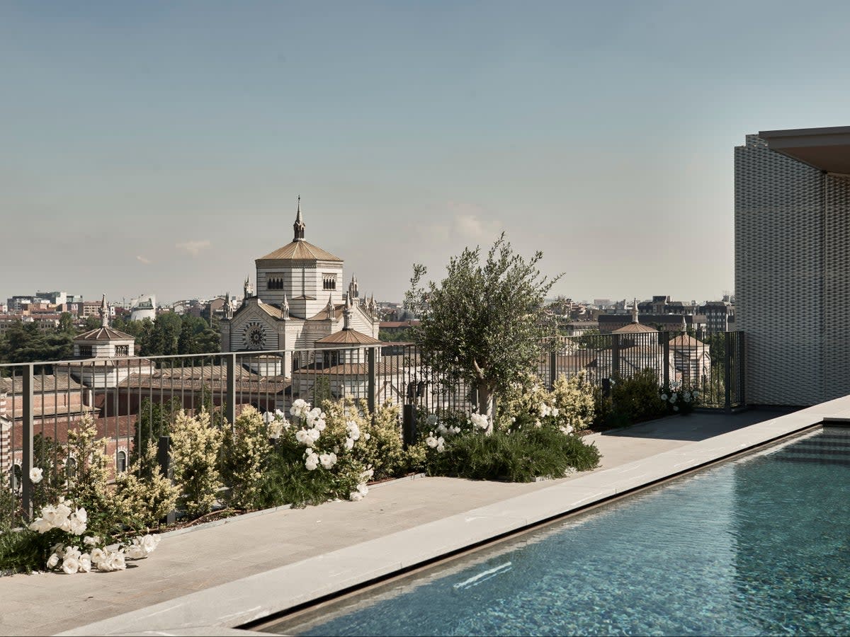 Make the most of the gorgeous rooftop pool at Hotel VIU Milan (Hotel VIU Milan)