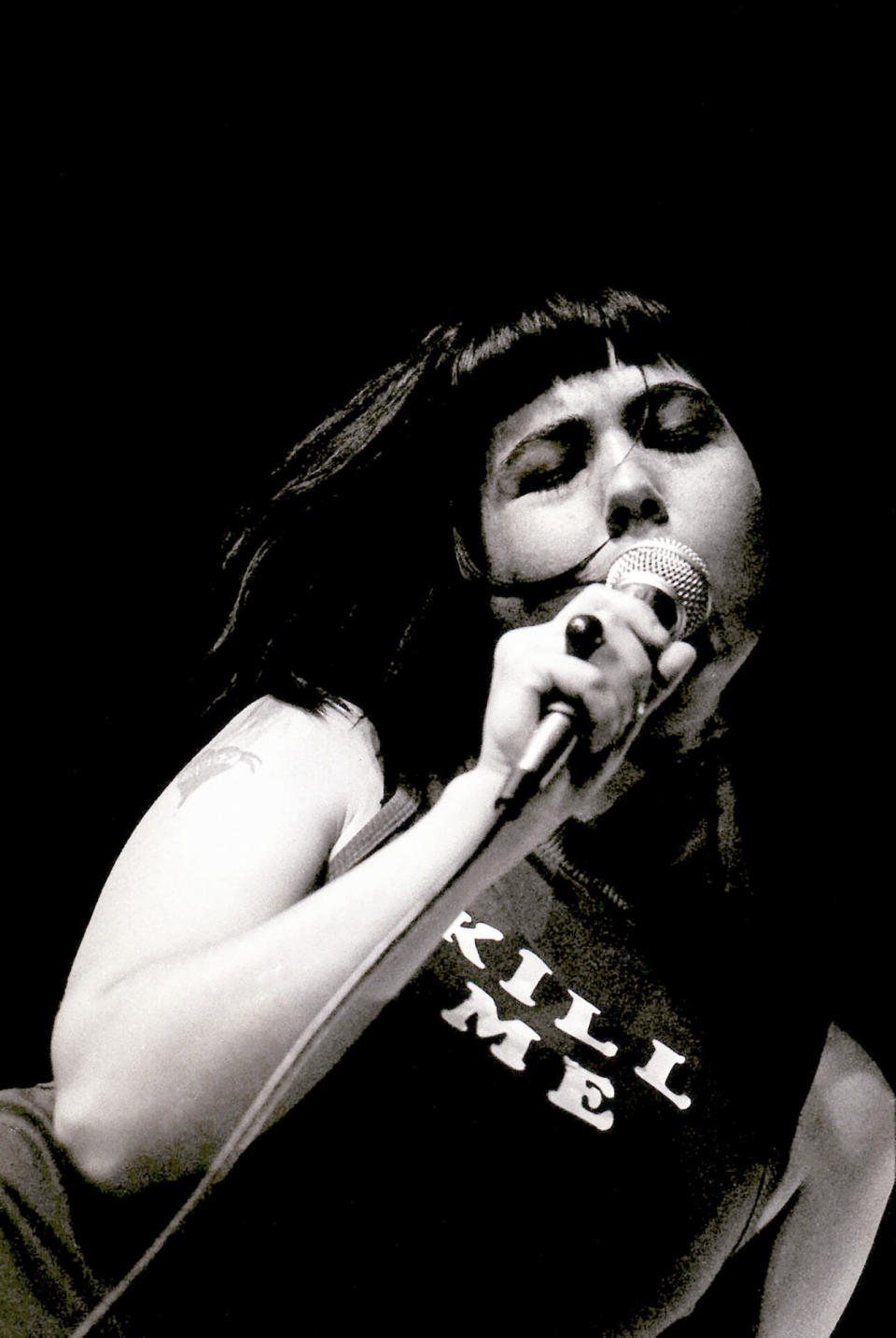 Hanna performing with Bikini Kill for Rock for Choice at the Los Angeles Hollywood Palladium on April 30, 1993. (Credit: Lindsay Brice/Getty Images)