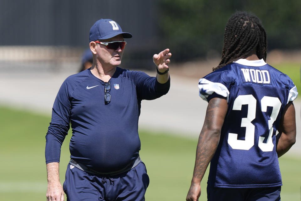 Dallas Cowboy' s defensive coordinator Mike Zimmer give players directions during an NFL rookie minicamp football practice Friday, May 10, 2024, in Frisco, Texas. (AP Photo/LM Otero)