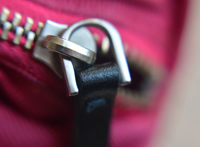 how to fix a zipper separate