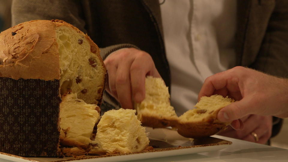 Panettone, a sweet Italian bread that's a tradition come holiday time. / Credit: CBS News