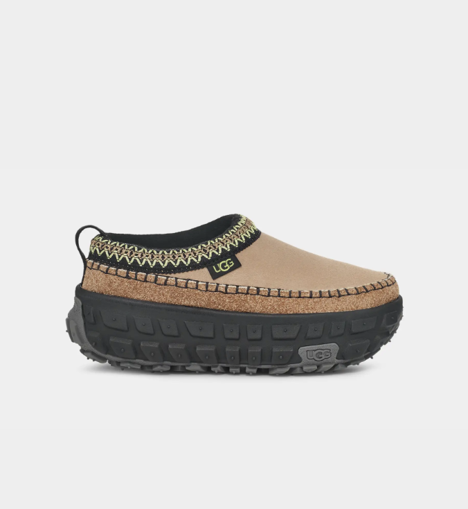 <p><a href="https://go.redirectingat.com?id=74968X1596630&url=https%3A%2F%2Fwww.ugg.com%2Fall-gender-footwear%2Fventure-daze%2F1155650.html%3Fdwvar_1155650_color%3DSNDB%26cq_src%3Dgoogle_ads%26cq_cmp%3D17573506022%26cq_med%3Dpla%26cq_net%3Dx%26cq_plt%3Dgp%26gad_source%3D1%26gclid%3DCj0KCQjwlN6wBhCcARIsAKZvD5ilsPAyywa1InFLJ3JQ_bD-2X3PP3LLmOnikmLrB1pH71iJ1rfpsdIaArOeEALw_wcB%26gclsrc%3Daw.ds&sref=https%3A%2F%2Fwww.harpersbazaar.com%2Ffashion%2Ftrends%2Fg39947497%2Fbest-walking-shoes-women%2F" rel="nofollow noopener" target="_blank" data-ylk="slk:Shop Now;elm:context_link;itc:0;sec:content-canvas" class="link ">Shop Now</a></p><p>Venture Daze Shoe</p><p>Ugg</p><p>$150.00</p>