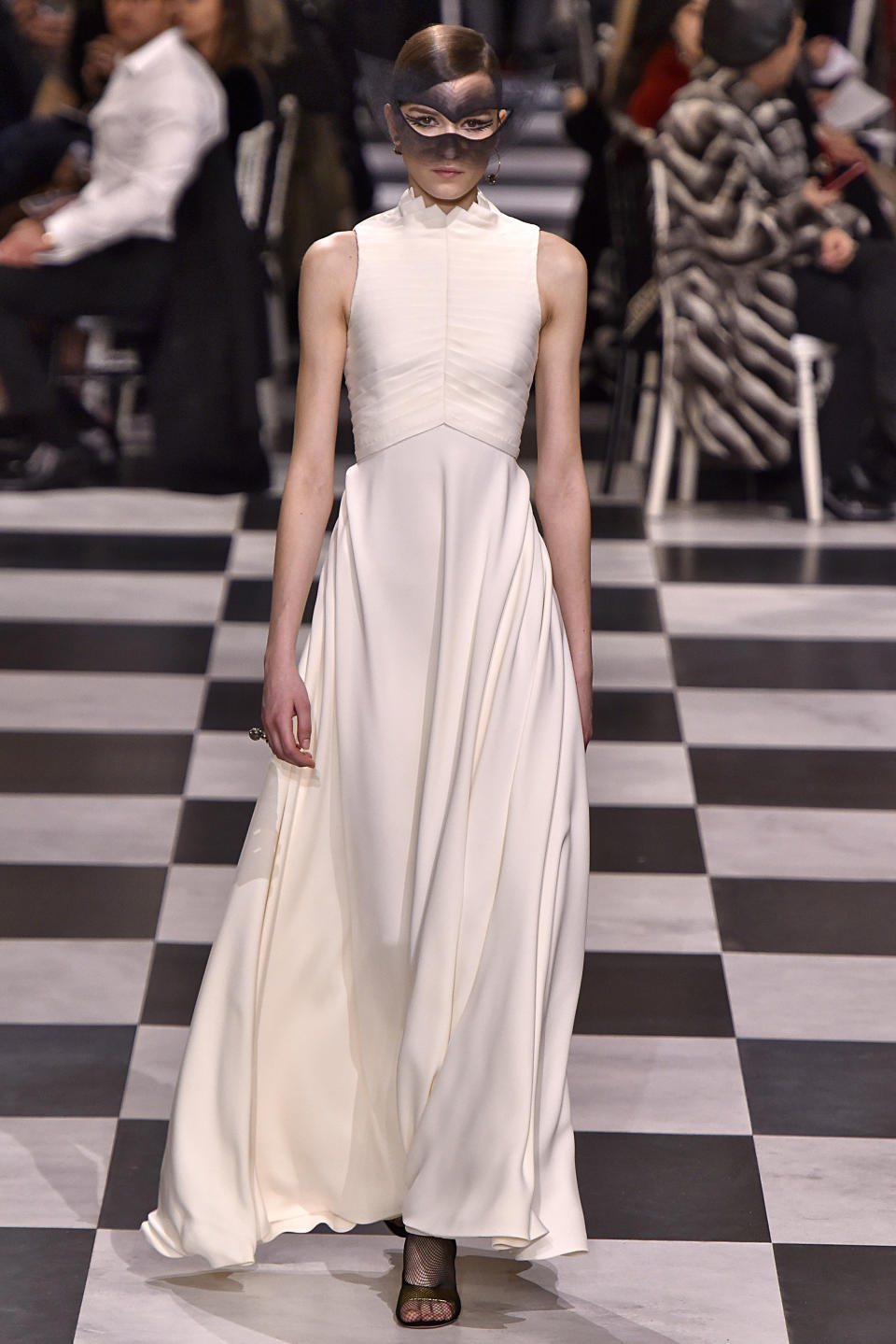 <p>This Dior gown lets its textured bodice do the talking. (Photo: Getty Images) </p>