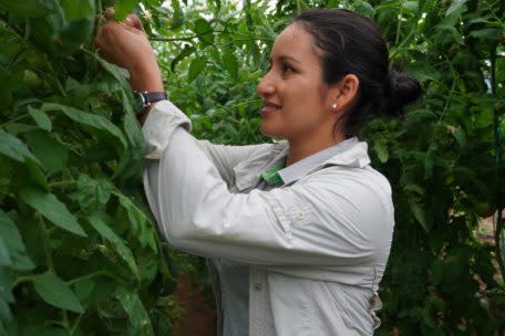 Sandra García lidera el programa de restauración en las Islas Galápagos. 