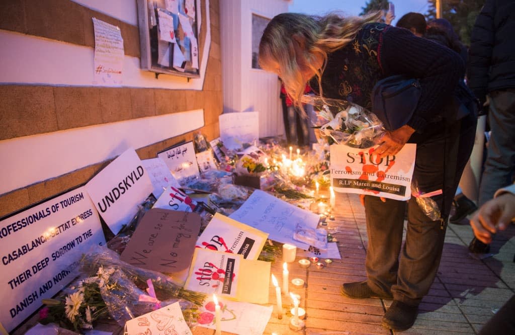 Une veillée organisée à Rabat au Maroc le 22 décembre 2018 en hommage aux deux touristes scandinaves tuées quelques jours plus tôt. - FADEL SENNA / AFP