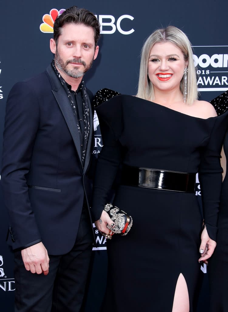 Kelly Clarkson Reveals What She Texted Ex Husband Brandon About Her Album 0264