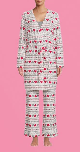 You'll heart these jammies. (Photo: Walmart)