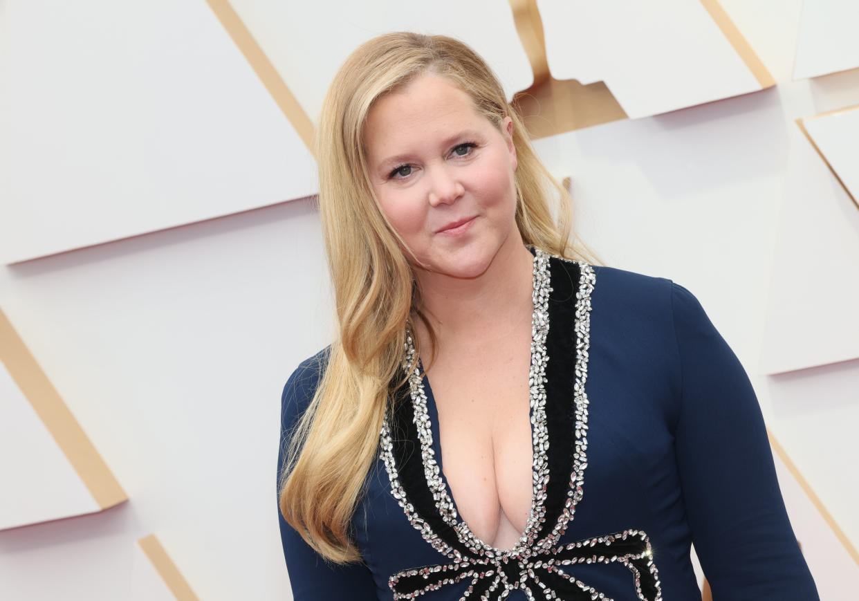HOLLYWOOD, CALIFORNIA - MARCH 27: Amy Schumer attends the 94th Annual Academy Awards at Hollywood and Highland on March 27, 2022 in Hollywood, California. (Photo by David Livingston/Getty Images)
