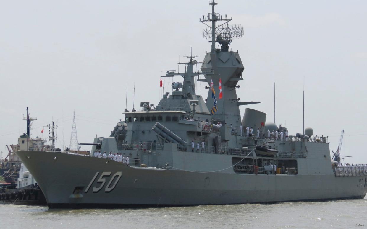 Royal Australian Navy frigate HMAS Anzac prepares to dock at Saigon port in Ho Chi Minh City - Thanh Nien News