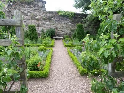 Dunbar's Close Garden