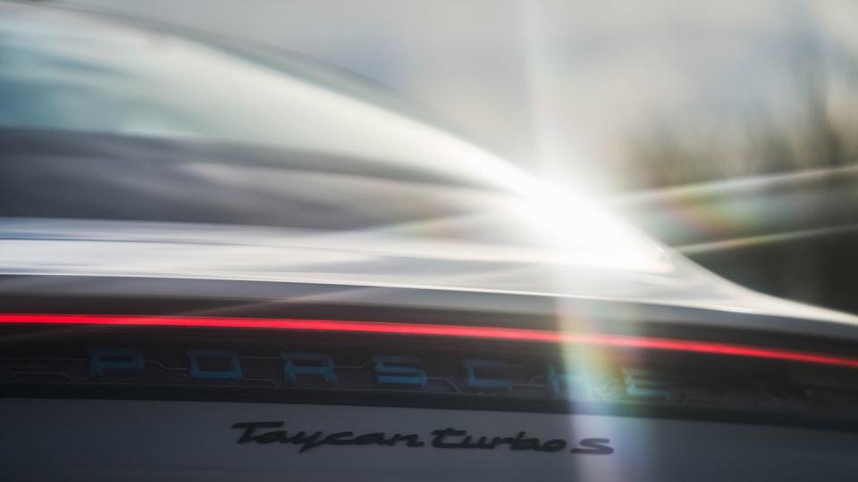 2023 porsche taycan turbo s