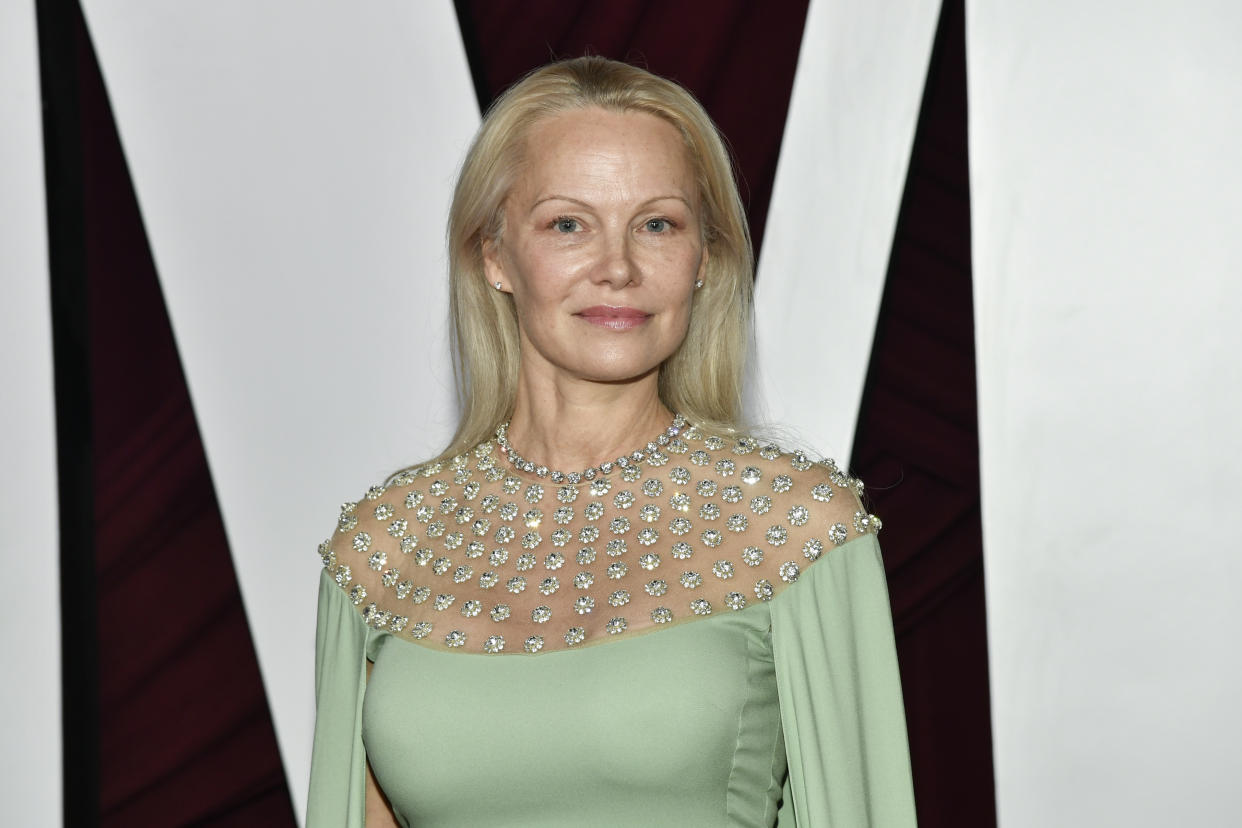 Pamela Anderson went for a make-up free look for the Glamour Women of the Year Awards at The Times Square Edition on Oct. 8 in New York. (Photo by Evan Agostini/Invision/AP)