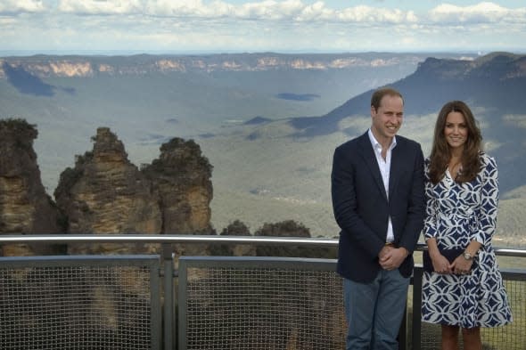 The Duke and Duchess of Cambridge view the Three Sisters rock formation from Echo Point in the Blue Mountains, Katoomba. PRESS ASSOCIATION Photo. Picture date: Thursday April 17, 2014. See PA story ROYAL Tour. Photo credit should read: Anthony Devlin/PA Wire