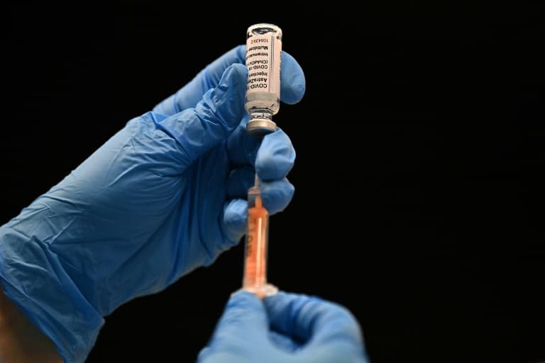 Vaccination contre le Covid-19 le 23 janvier 2021 à Brighton, au Royaume-Uni - Ben STANSALL © 2019 AFP