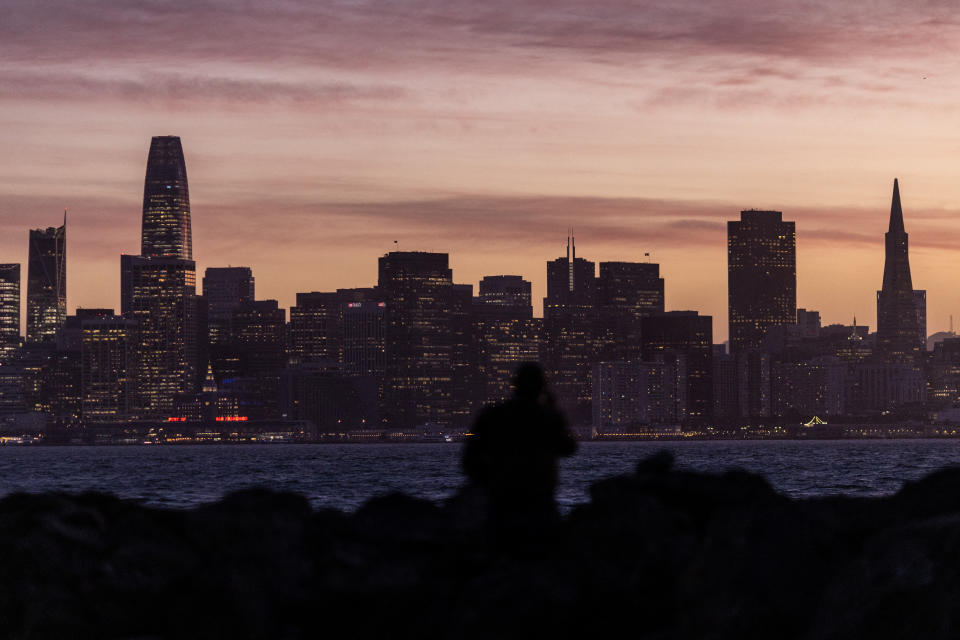 Pemandangan cakrawala San Francisco.  City Pins berharap kecerdasan buatan dapat mengembalikan mayat ke gedung.  13 Februari 2023. Reuters/Carlos Barria