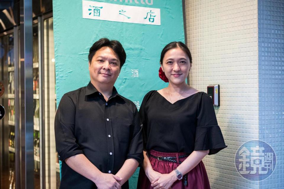 「animitta酒之店」創辦人蘇倍堅（左）與店長劉怡顯（右）致力推廣清酒與日常台灣味的搭配。