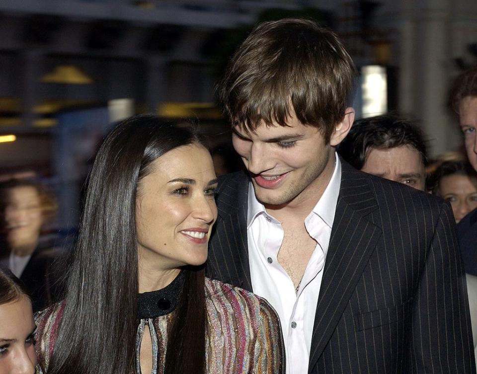 ashton kutcher and demi moore during charlies angels 2 full throttle premiere red carpet at manns chinese theatre in hollywood, california, united states photo by l cohenwireimage