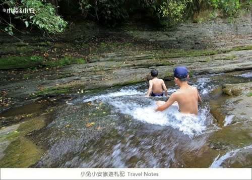 『苗栗』暑假夏日溪畔玩水趣～卓蘭岩川森林園區。