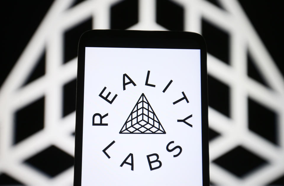 Logotipo de Reality Labs en la pantalla de un smartphone. (Getty Images).