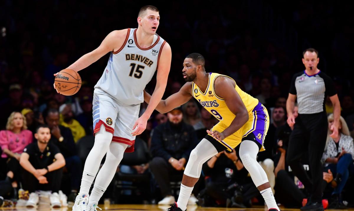 Suns to Host Free Agent Workout for Former Lakers Big Man: Report