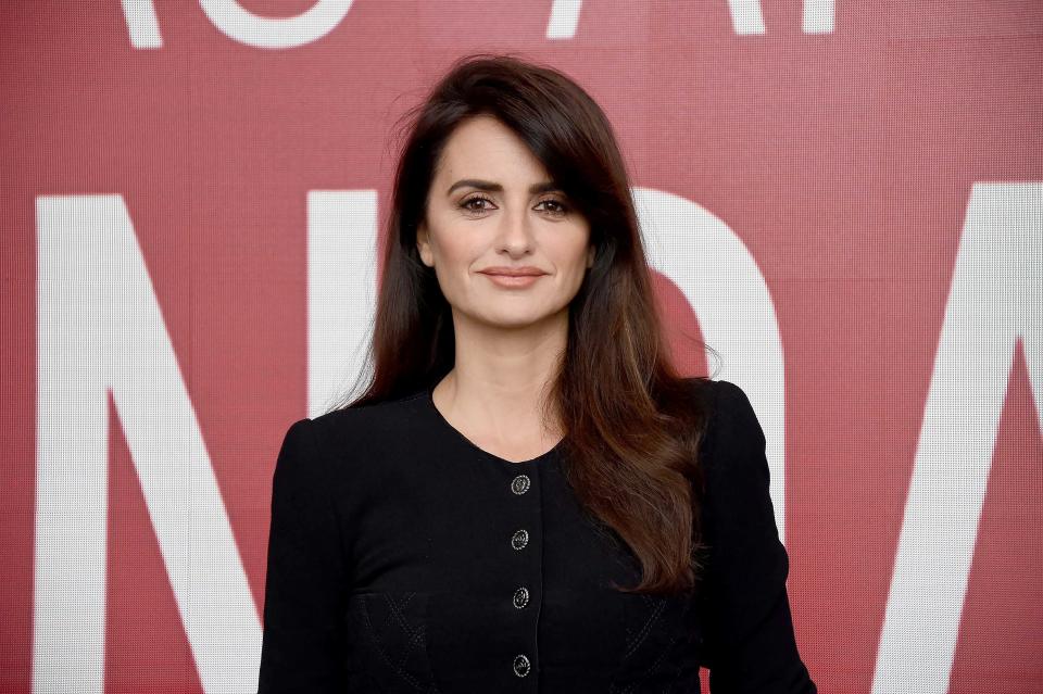 L’arrivée des petits Luna et Leonardo, respectivement âgés de six et neuf ans, a transformé le quotidien de Penélope Cruz et Javier Bardem. Désormais, la comédienne fait tout pour préserver du mieux qu’elle peut ses deux enfants, et continue d’opter pour la discrétion comme elle l’a toujours fait. "<em>Je dois protéger mes enfants. Ils n'ont pas demandé à être exposés aux feux des projecteurs</em>", confie-t-elle au magazine <em>Elle </em>en 2018. <em>(Photo by Gary Gershoff/Getty Images)</em>