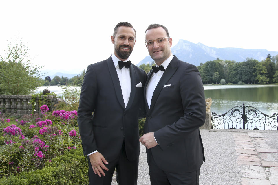 Karliczeks Parteifreund Jens Spahn ist seit Ende 2017 mit dem Journalisten Daniel Funke verheiratet (Bild: Getty Images)