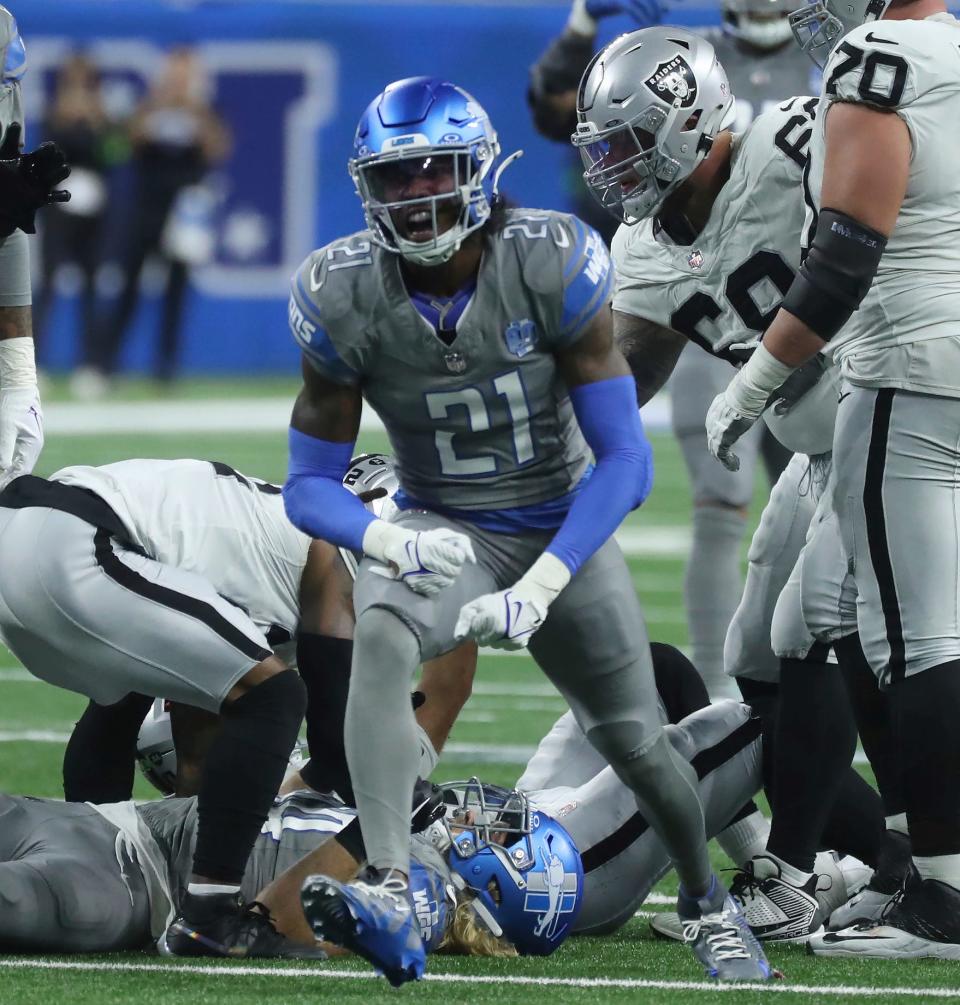 Detroit Lions safety Tracy Walker III (21) celebrates his sack on Las Vegas Raiders quarterback Jimmy Garoppolo (10) during second half action Monday, Oct 30, 2023.