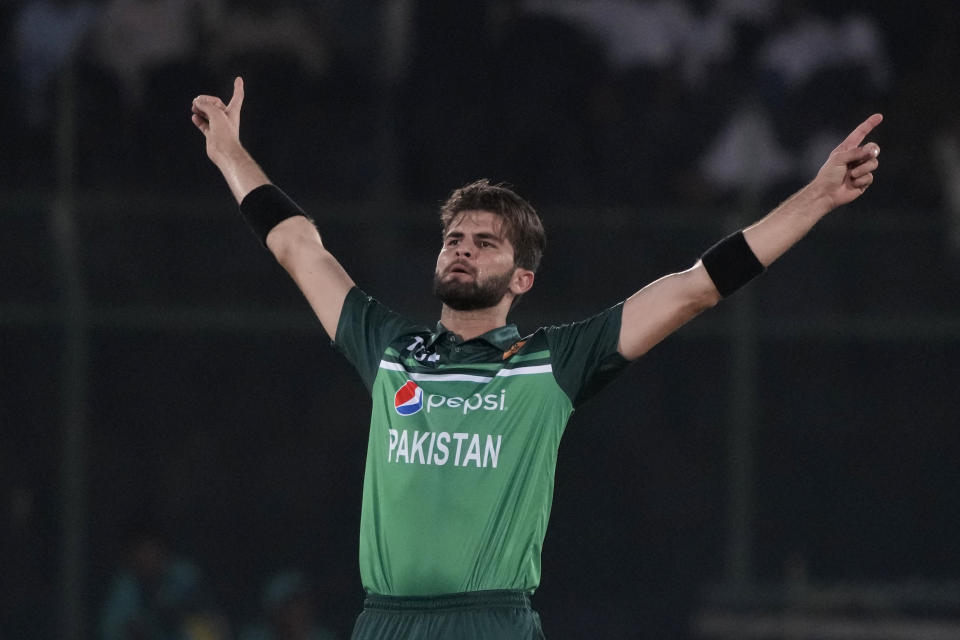 Pakistan's Shaheen Shah Afridi celebrates after taking the wicket of New Zealand's Ish Sochi during the third one-day international cricket match between Pakistan and New Zealand, in Karachi, Pakistan, Wednesday, May 3, 2023. (AP Photo/Fareed Khan)