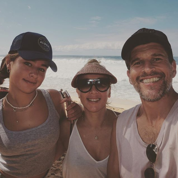 A photo of Osher Günsberg, Audrey Griffen and Georgia Griffen.