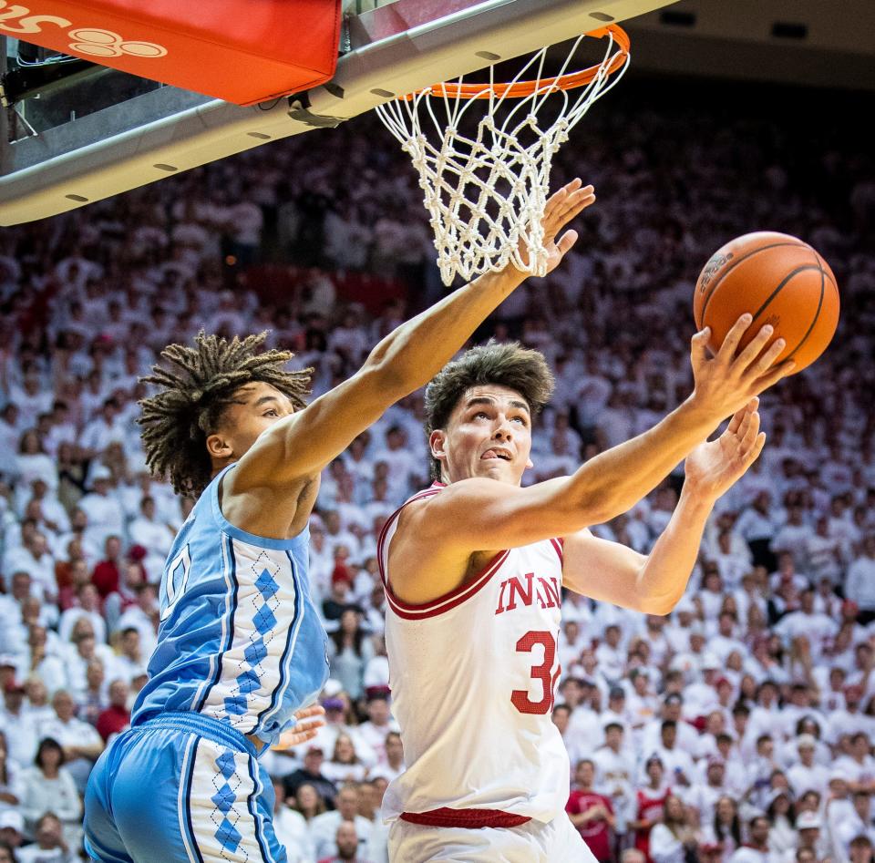 Indiana's Trey Galloway (32) scores during the Indiana versus North Carolina men's basketball game at Simon Skjodt Assembly Hall on Wednesday, Nov. 30, 2022.