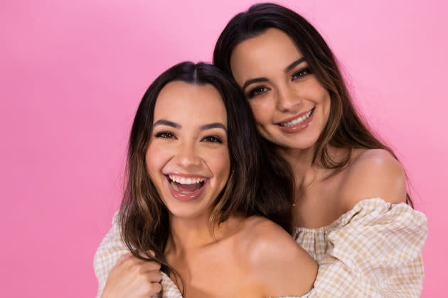 Merrell Twins on Their Newest Dating Show, Pitching and They'll Never Quit YouTube