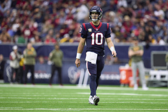 December 18, 2022: Houston Texans quarterback Davis Mills (10) throws a  pass during a game between the Kansas City Chiefs and the Houston Texans in  Houston, TX. ..Trask Smith/CSM/Sipa USA(Credit Image: ©