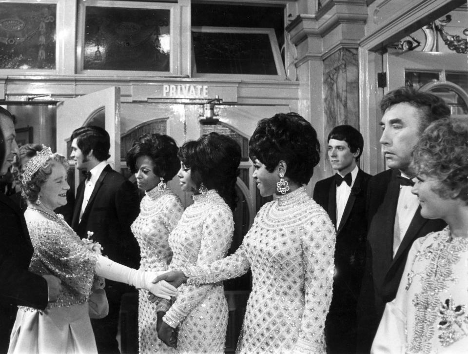 18th November 1968: Elizabeth, the Queen Mother (1900 - 2002) goes backstage to meet the Supremes, Engelbert Humperdinck, Frankie Howerd and Petula Clark after a Royal Variety Performance at the London Palladium. The show is in aid of the Variety Artistes' Benevolent Fund. (Photo by Douglas Miller/Keystone/Getty Images)