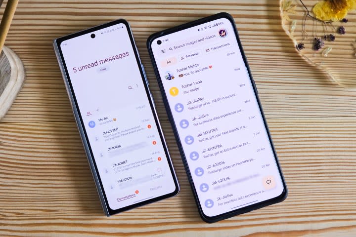 Google messages on OnePlus 11 vs. Samsung messages app on Galaxy Z Fold 5 side by side.