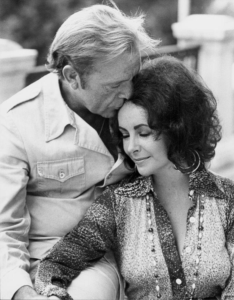 1975: Elizabeth Taylor and Richard Burton